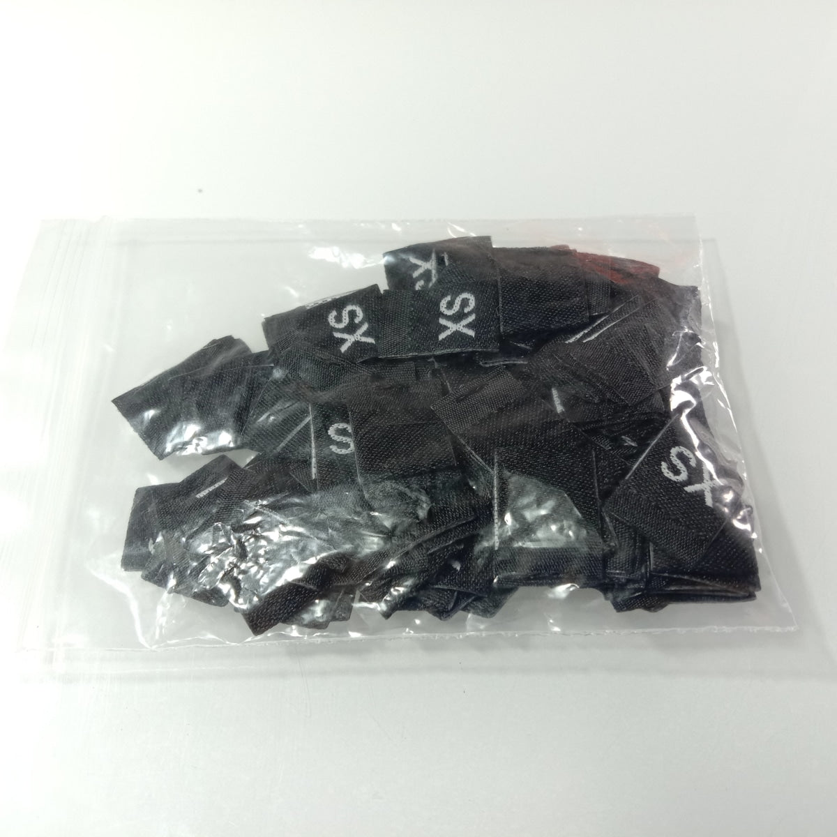 100pcs Clothing Size Label Tags XS S M L XL 2XL 3XL 4XL Black Text White Garment Clothes T Shirt Dress Fabric - M White - Asia Sell