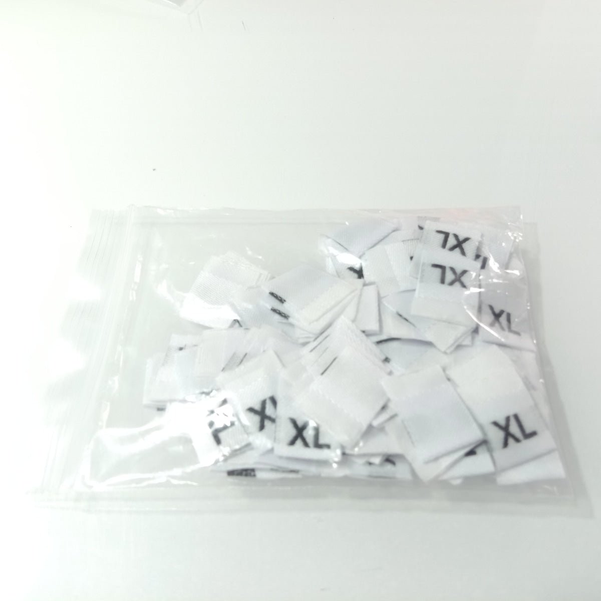 100pcs Clothing Size Label Tags XS S M L XL 2XL 3XL 4XL Black Text White Garment Clothes T Shirt Dress Fabric - S white - Asia Sell