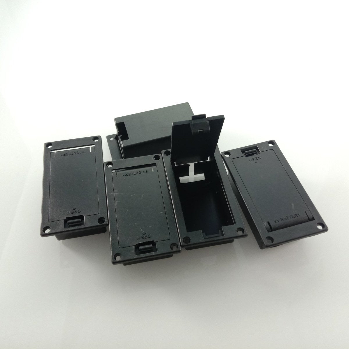 10pcs 9V Battery Holders Swing Snap Lid Box Holder with Clips - - Asia Sell