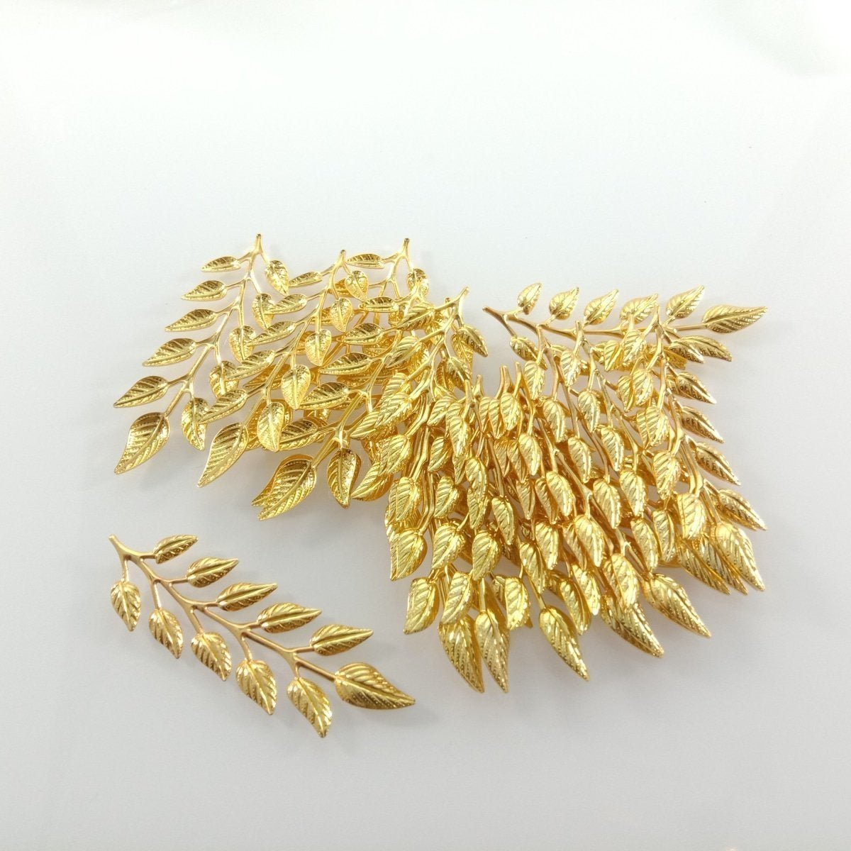 20pcs 19x64mm Gold Bronze Brass Silver Colour Leaf Leaves Charm Pendant Jewellery Making Craft DIY - Gold - Asia Sell