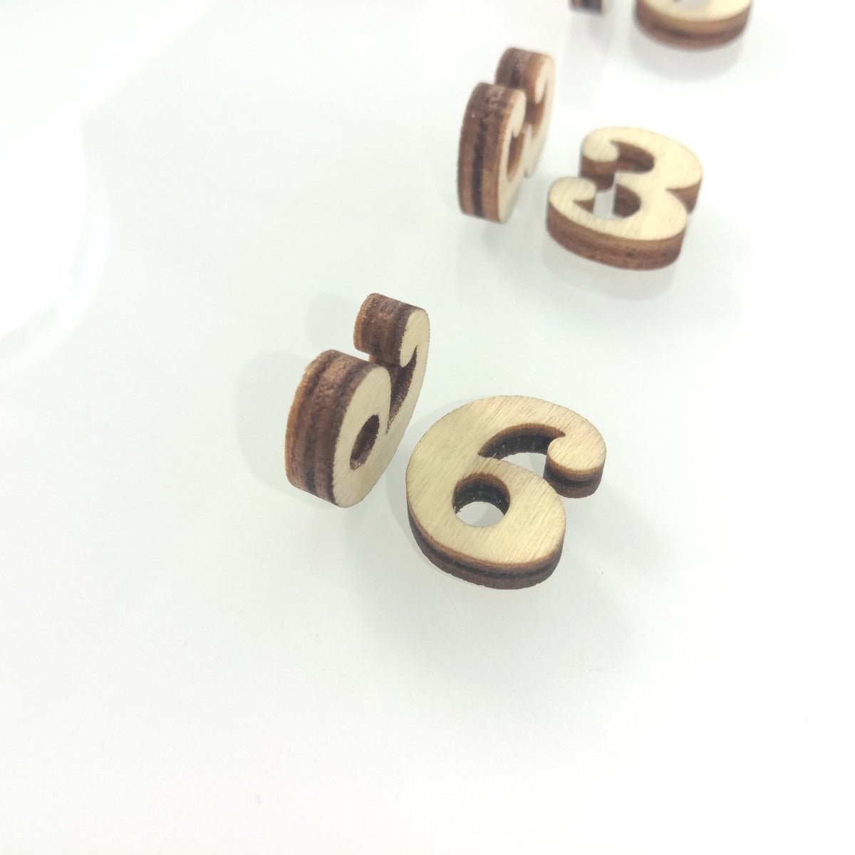 2pcs Mini Wooden Numbers 15mm High Art DIY Craft Wood Mathematics Learning - 2pcs number 6/9 - Asia Sell