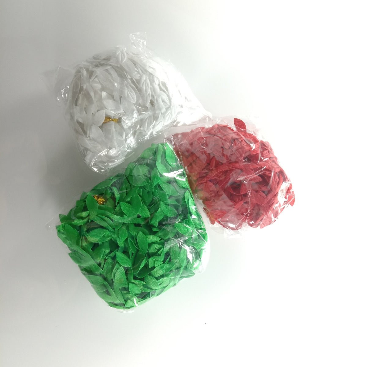3 bags of 10m Artificial Vine Leaves Christmas Theme Red Green White Decorations Rope - - Asia Sell