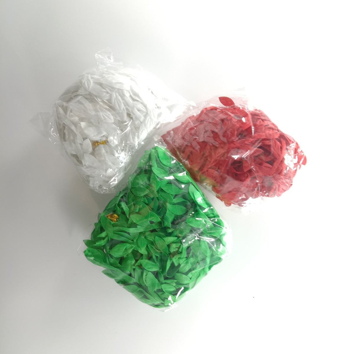 3 bags of 10m Artificial Vine Leaves Christmas Theme Red Green White Decorations Rope - - Asia Sell