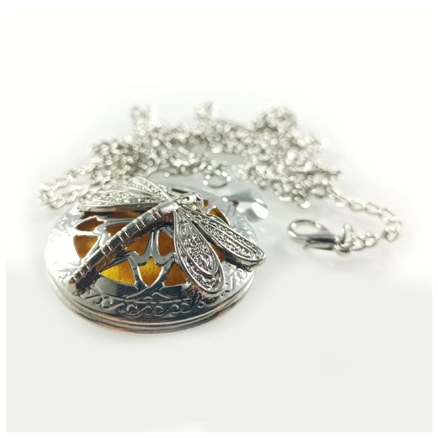 40mm Dragonfly Aromatherapy Essential Locket Necklace Pendant Charm Jewellery 10 pads - Asia Sell