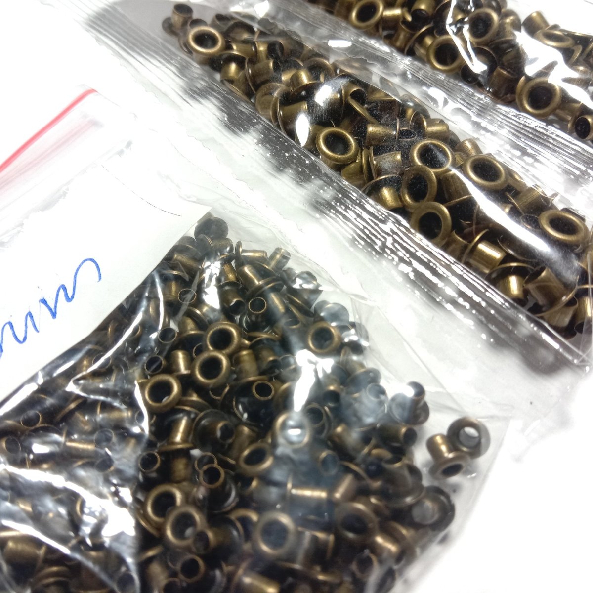 4x200pcs Set of 2mm 3mm 3.5mm 5mm Deep Eyelets For Belts No Washers Metal Buttonholes Buckle Clothing Buttons Bronze Craft - - Asia Sell