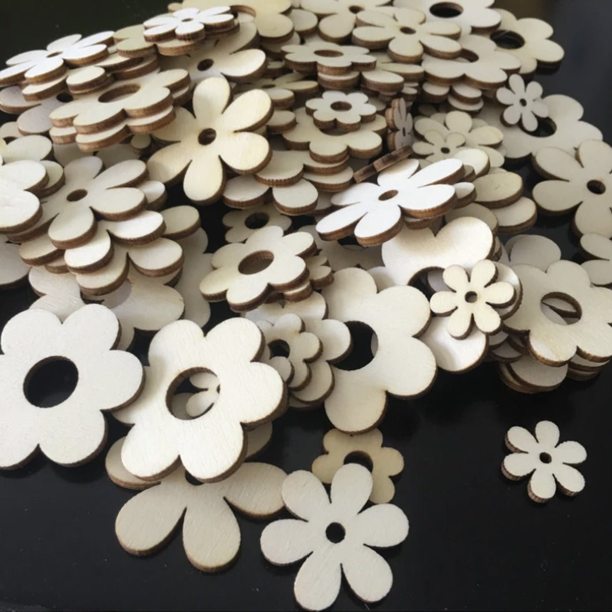 50pcs Wooden Flower Blank Forms DIY Crafts with Hole in Centre Blank Embellishments Wedding Decor - - Asia Sell