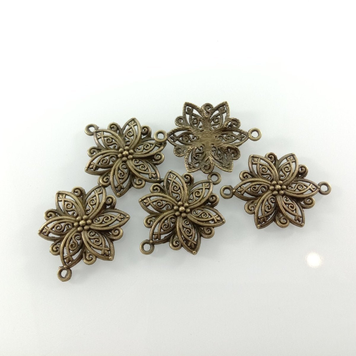 5pcs 40x28mm Antique Bronze Silver Plated Flower Style Handmade Charms Pendant DIY for Bracelet Necklace Jewellery Making - Antique Silver - Asia Sell