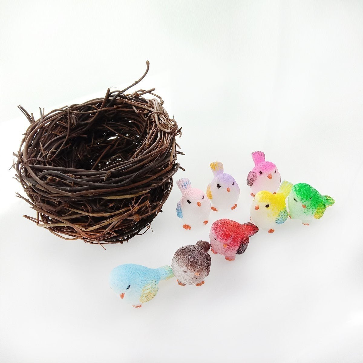 8 Birds in a Nest Resin Parrot Bird Nest Figurine Animal Model Home Decorations Miniature Fairy Garden Bonsai Modern Craft Decor - 8pcs + Nest - Asia Sell