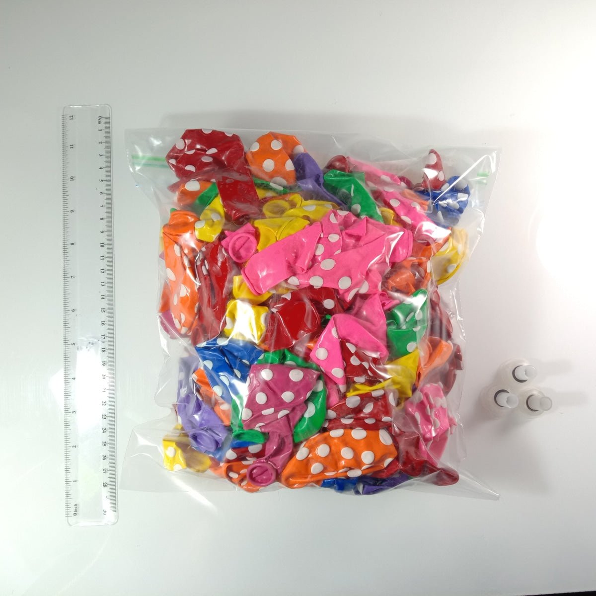 Large Bag of 12" Extra Large Polka Dot Balloons High Quality Rich Colours Including Hygiene Blowers - - Asia Sell