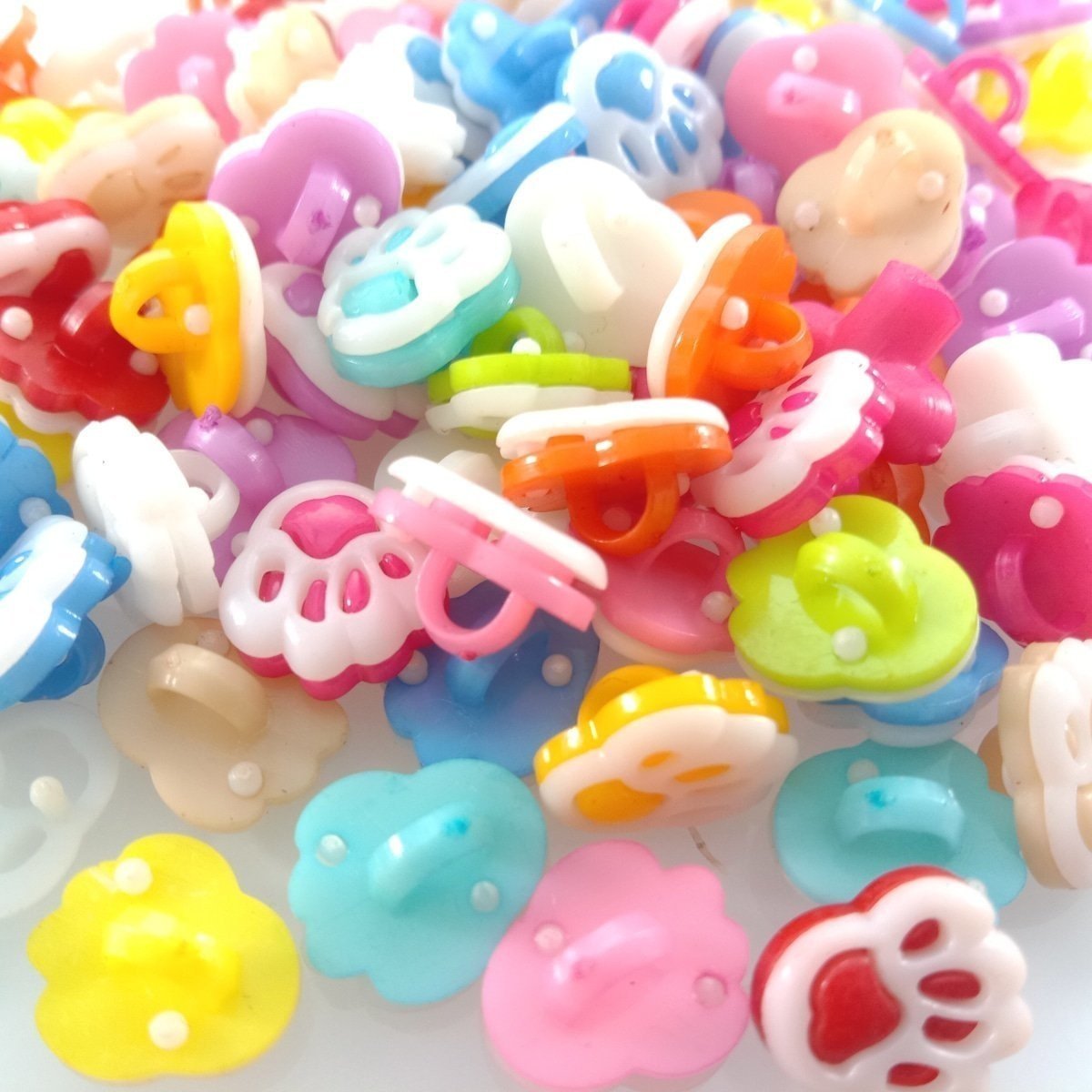100pcs Buttons 13mm Candy Colour Small Bear Paw Multicolour Cartoon Child Plastic Button Children's Clothing Sewing Crafts - Asia Sell