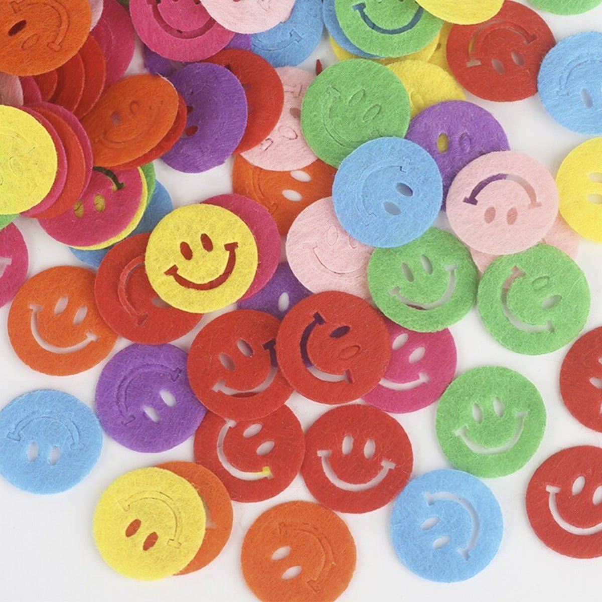 100pcs Fabric Felt Shapes Craft Clothing Patch For Sewing Scrapbooking 15mm to 40mm - 16x16mm smiley face - Asia Sell