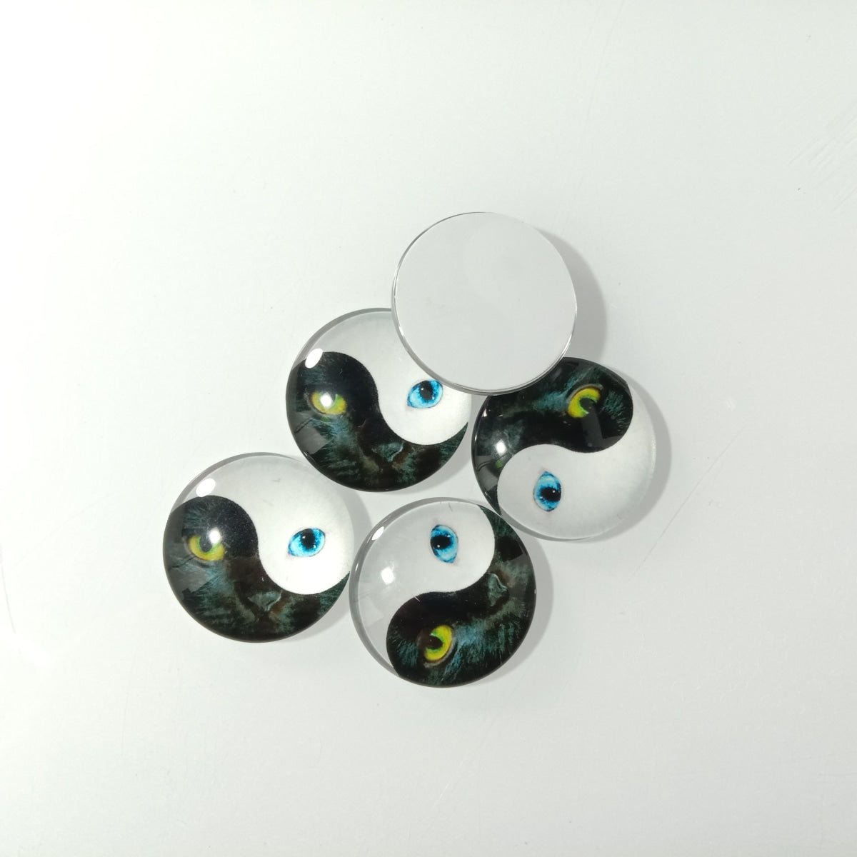 10pcs 12mm or 5pcs 20mm Yin and Yang Photo Glass Cabochons Eyes Coloured - 20mm 5pcs - Asia Sell