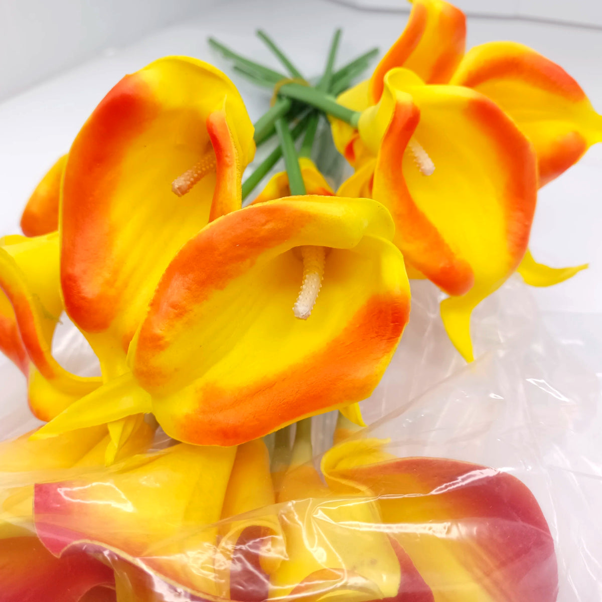 19 pieces Artificial Flowers Lilies 40cm Yellow Orange Shades - Flexible Stem