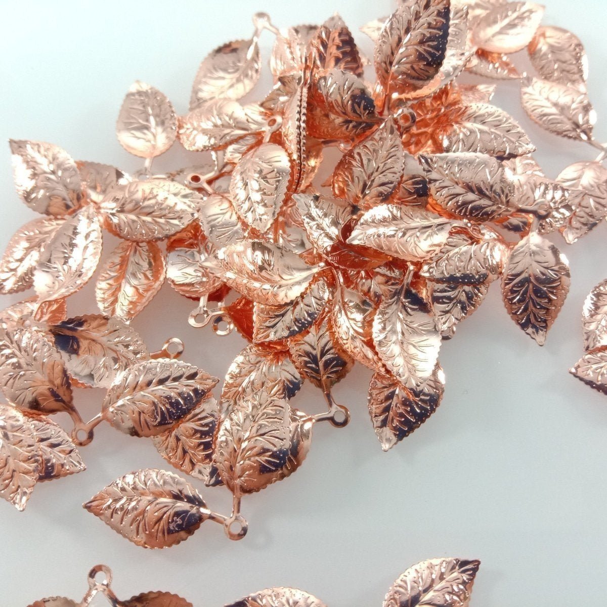 50pcs 13x32mm Vintage Double Leaf Pendant Charms for Necklace Bracelet Broch Jewellery Making DIY Gold - Antique Bronze - Asia Sell