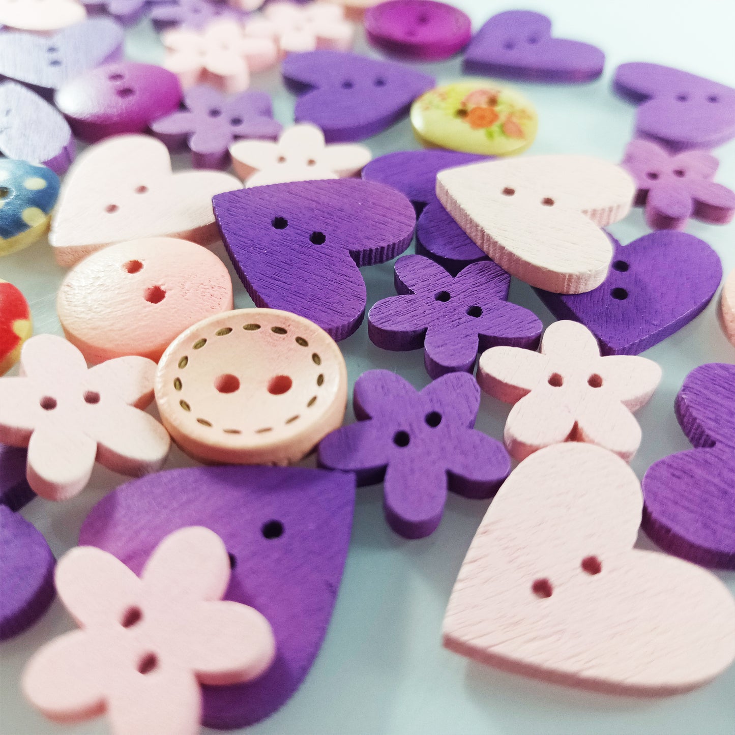 50pcs 10-25mm Flower Heart Shape Wooden Buttons Crafts 2 Hole Sewing Purple Pink