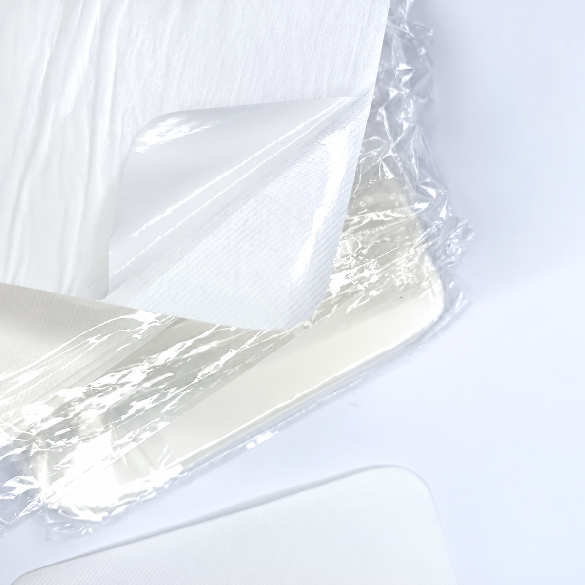 Fabrique Appliques White Iron-On 24pcs 127x97mm