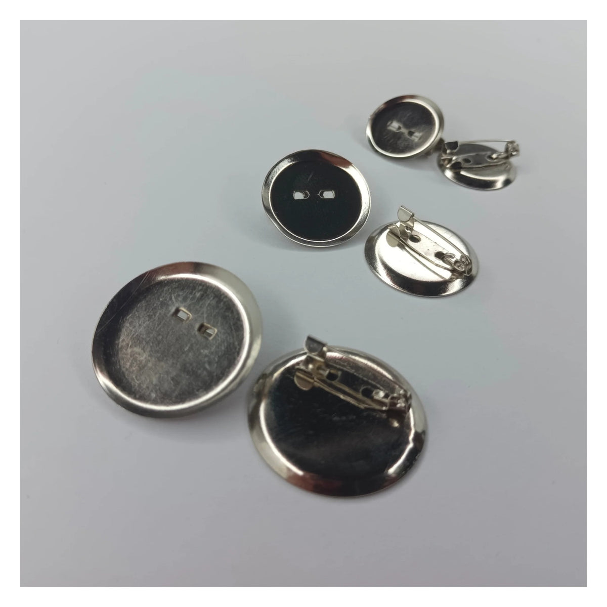 Cabochon Holders Safety Pin Backing 15 pieces 20mm-30mm OD Brooch Pins