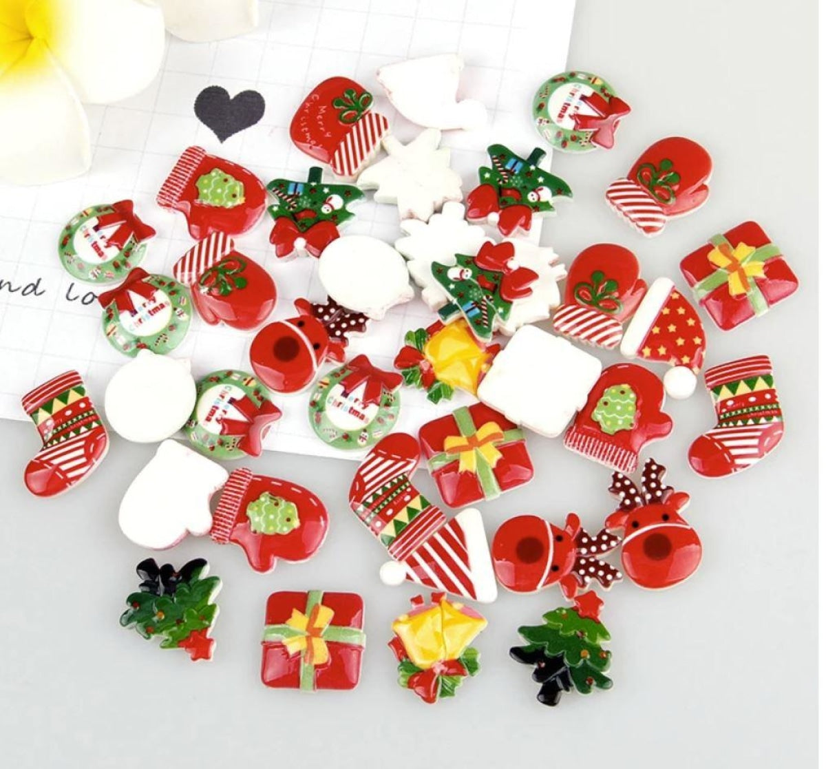 30Pcs Mix Designs Resin Flatback Cabochon Christmas Mini Decorations