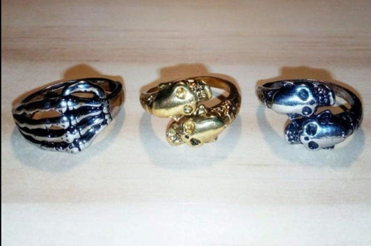 Skull Skeleton Hand Ring Punk Rings Mens Jewellery Fashion Size 7 8 9 10 11 | Asia Sell  -  Skeleton Hand Size 7 U.S.